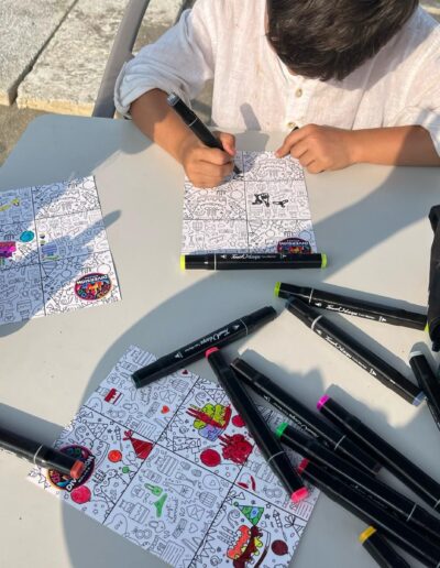 Niños disfrutando de pintacaras y juegos en eventos en Málaga organizados por Diversión Málaga.