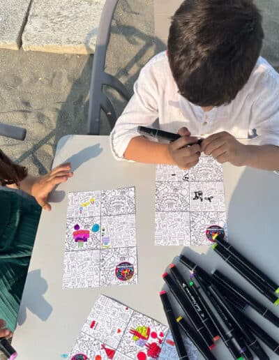 Niños disfrutando de pintacaras y juegos en eventos en Málaga organizados por Diversión Málaga.