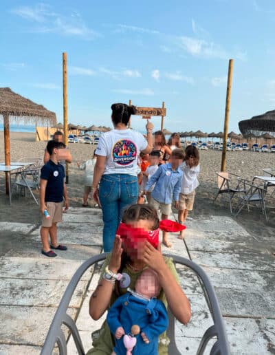 Niños disfrutando de pintacaras y juegos en eventos en Málaga organizados por Diversión Málaga.
